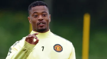 باتريس إيفرا يرشح مدرباً لمانشستر يونايتد ويطالب كول بالمر بالانتقام من سيتي